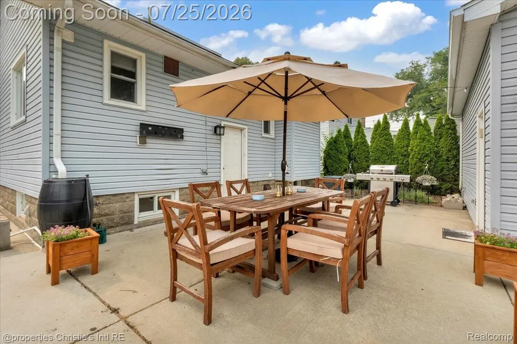 320 Laprairie Street Ferndale City MI 48220
