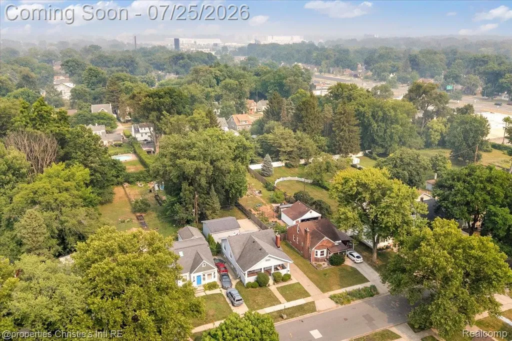 320 Laprairie Street Ferndale City MI 48220