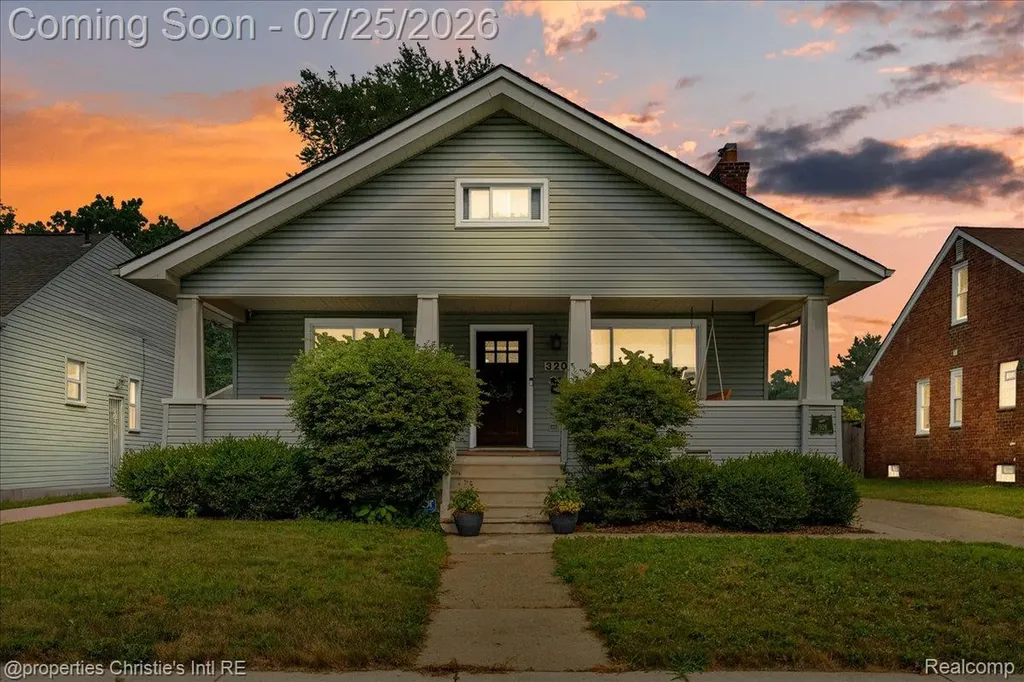 320 Laprairie Street Ferndale City MI 48220