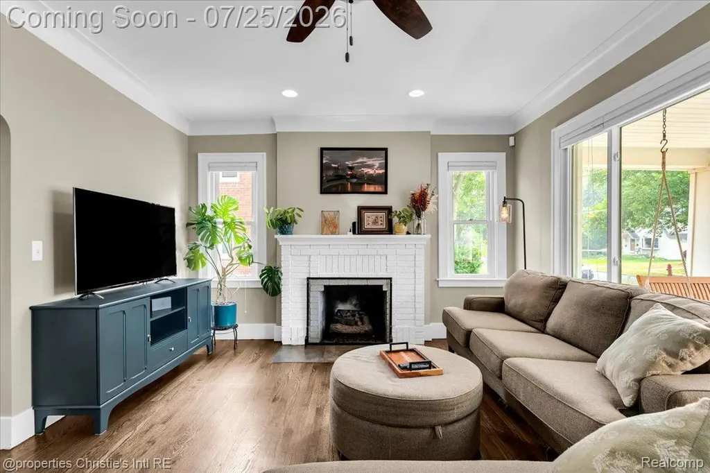 320 Laprairie Street Ferndale City MI 48220