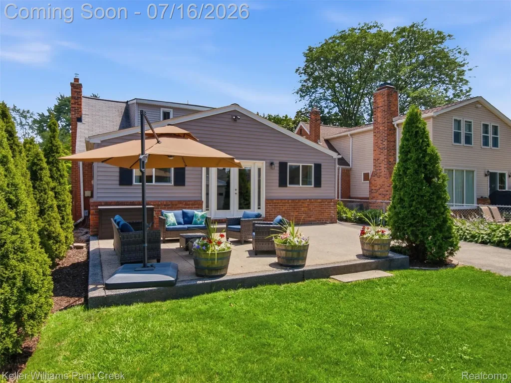 2215 N Connecticut Avenue Royal Oak City MI 48073