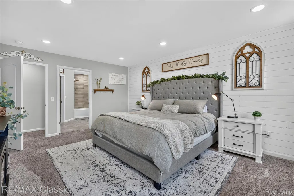 3205 N Milford Road Highland Charter Township MI 48357
