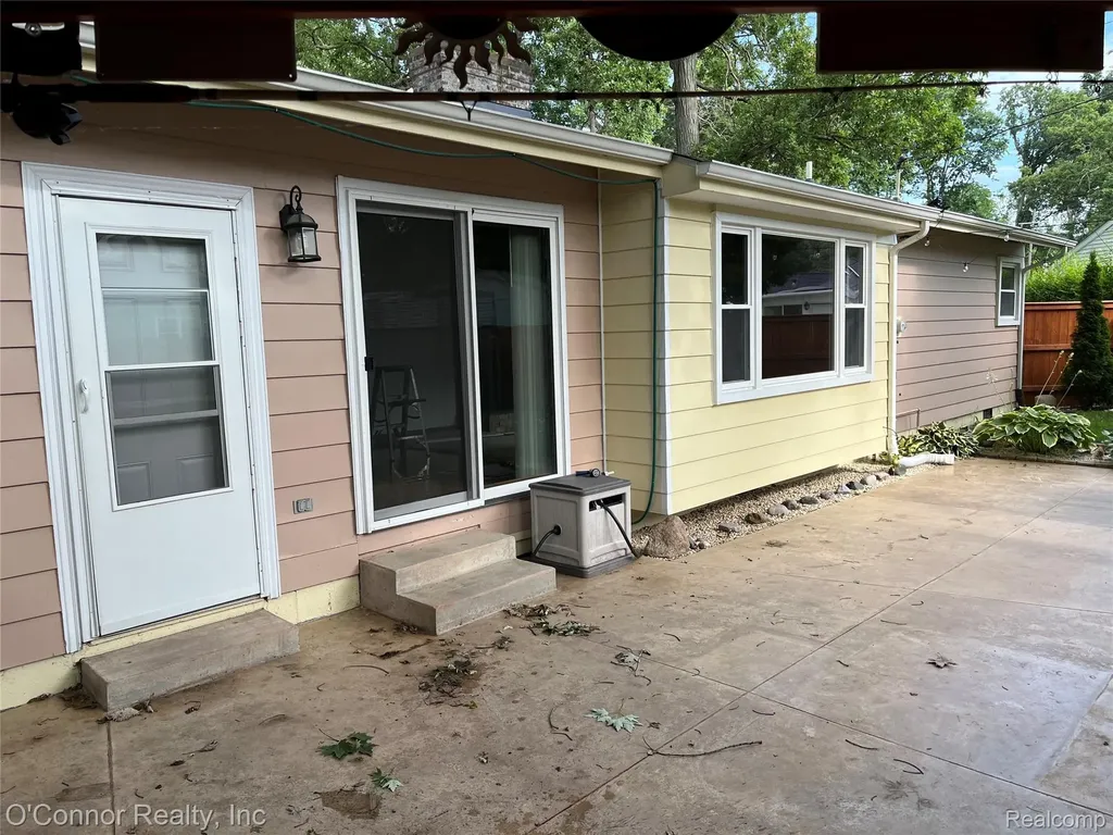 1725 Minnesota Avenue Marysville City MI 48040