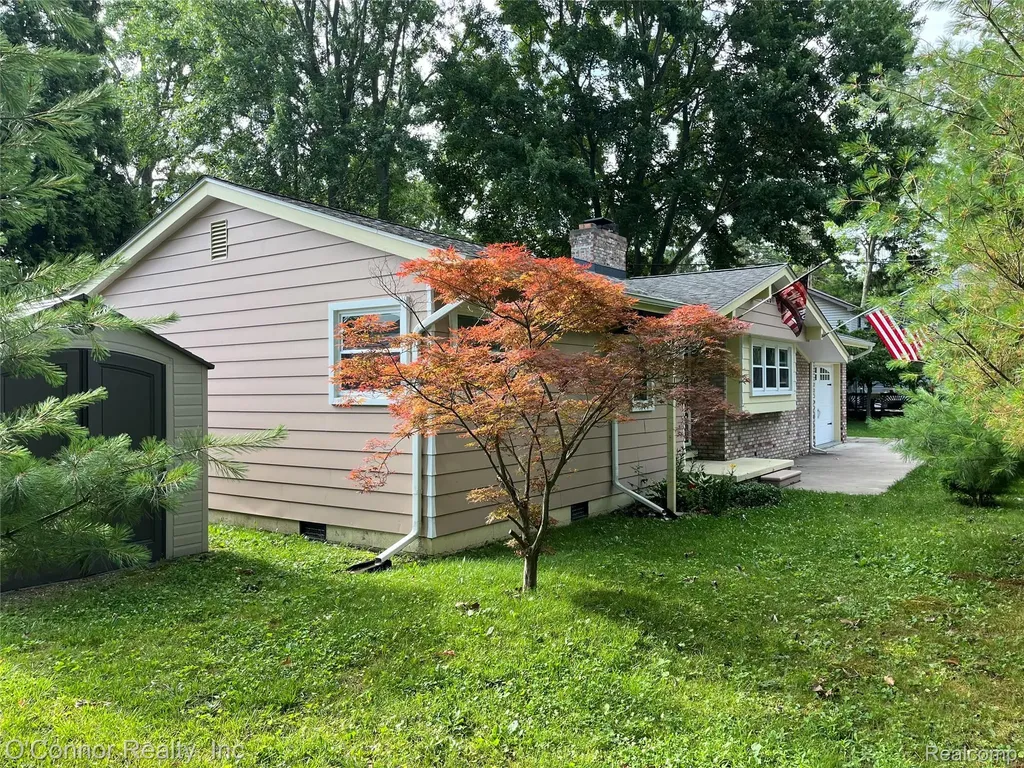1725 Minnesota Avenue Marysville City MI 48040