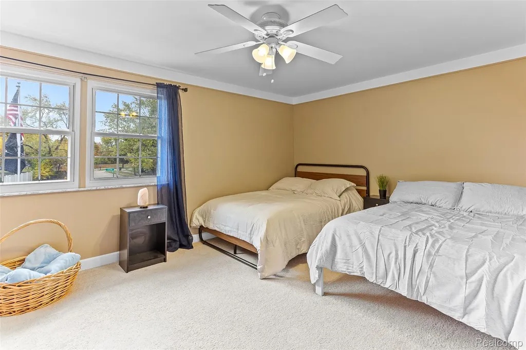 16515 Festian Drive Clinton Charter Township MI 48035