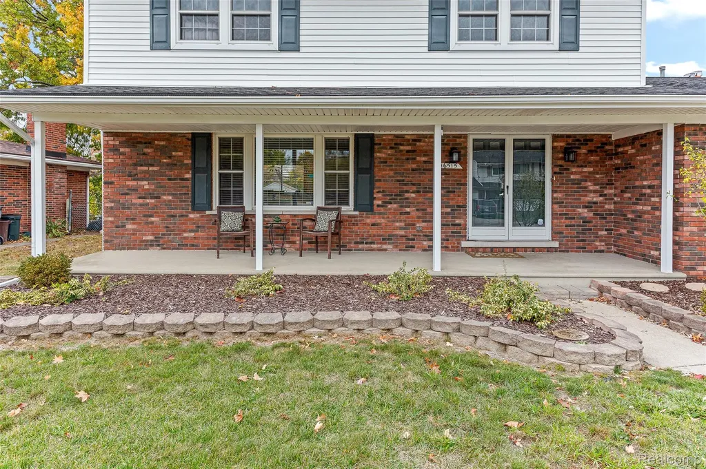 16515 Festian Drive Clinton Charter Township MI 48035