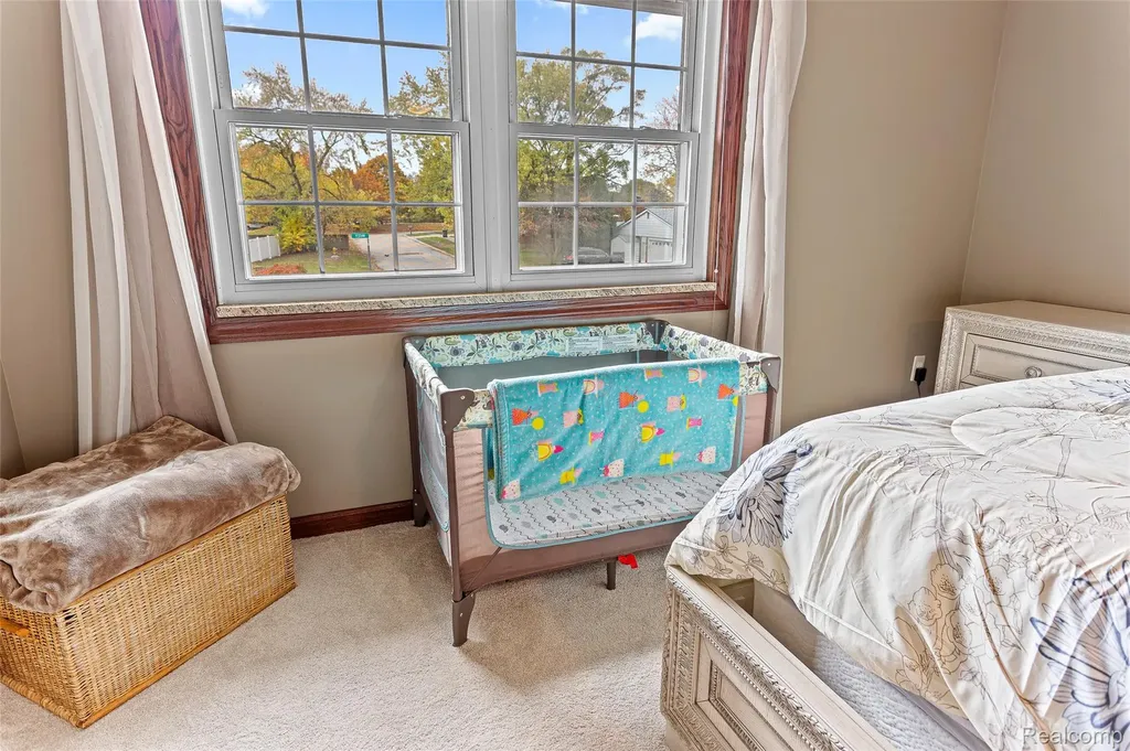 16515 Festian Drive Clinton Charter Township MI 48035