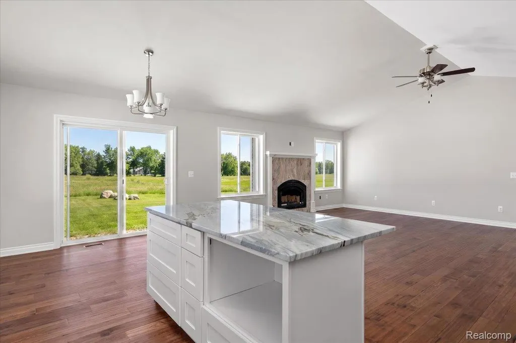 15175 Worden Road Groveland Township MI 48442
