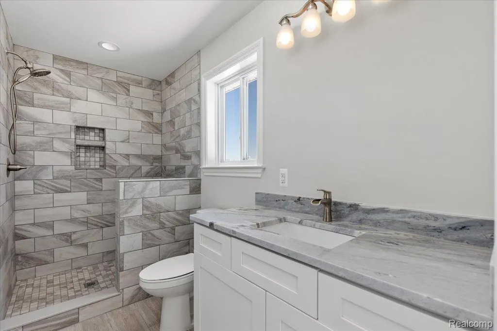 15175 Worden Road Groveland Township MI 48442