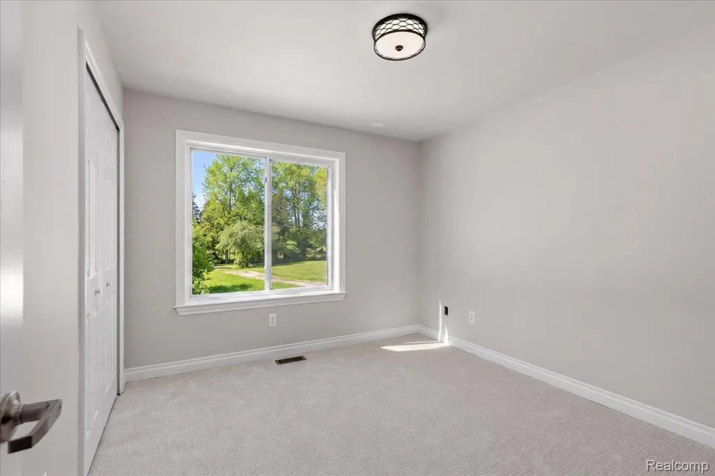 15175 Worden Road Groveland Township MI 48442