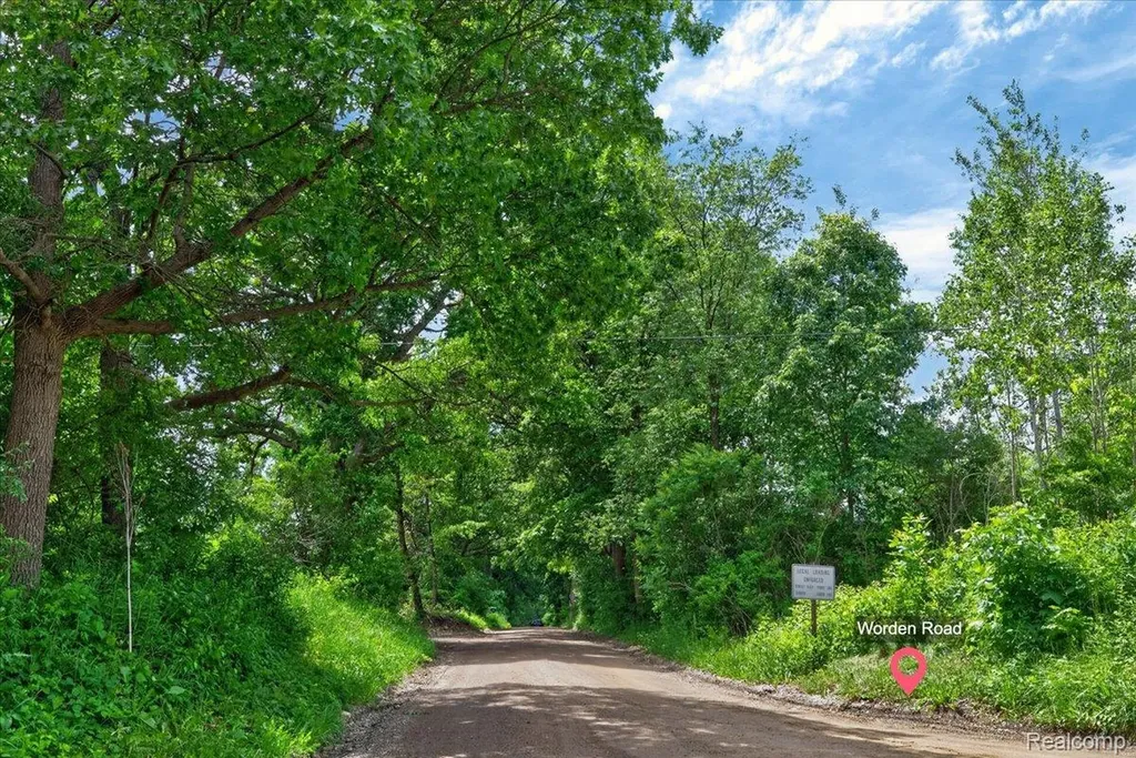 15175 Worden Road Groveland Township MI 48442