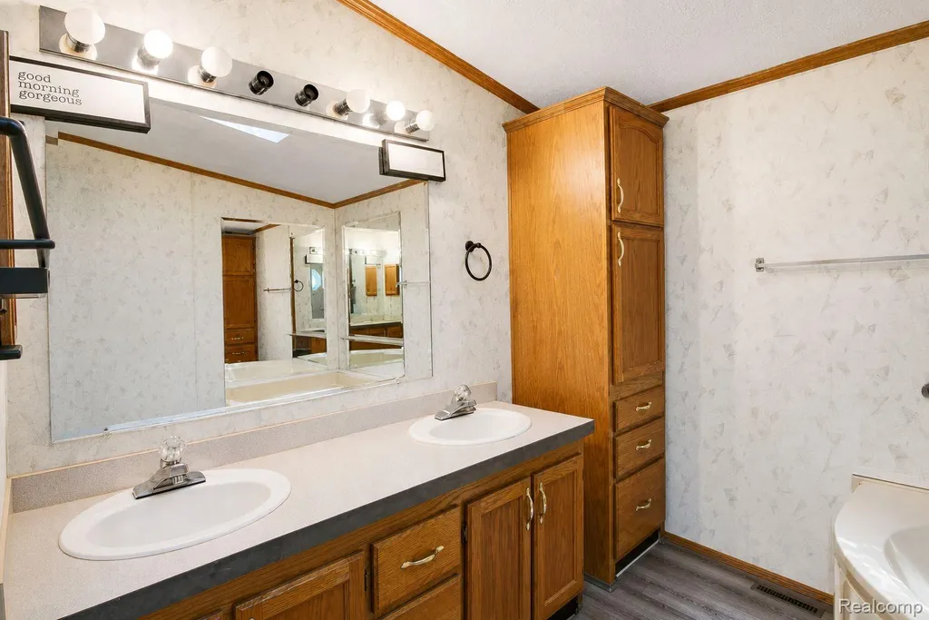9159 Greentree Drive Berlin Charter Township MI 48166