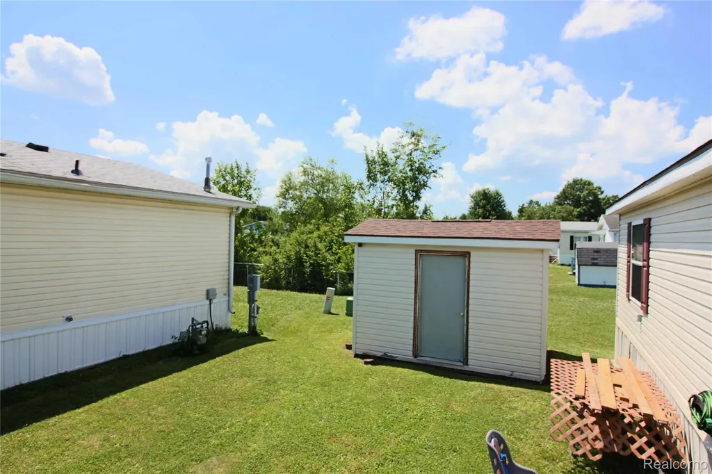 9159 Greentree Drive Berlin Charter Township MI 48166