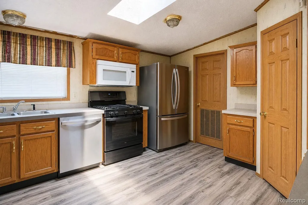 9159 Greentree Drive Berlin Charter Township MI 48166