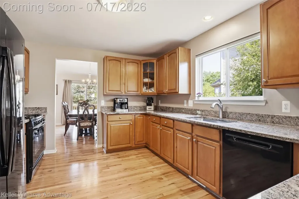 1449 Covington Crossing Commerce Charter Township MI 48390