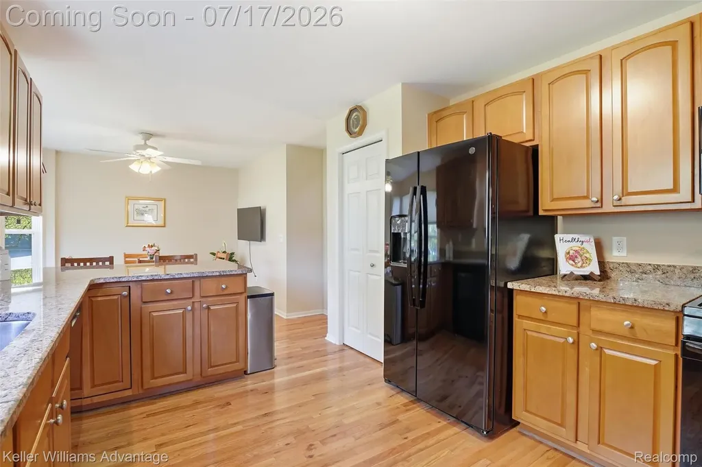 1449 Covington Crossing Commerce Charter Township MI 48390