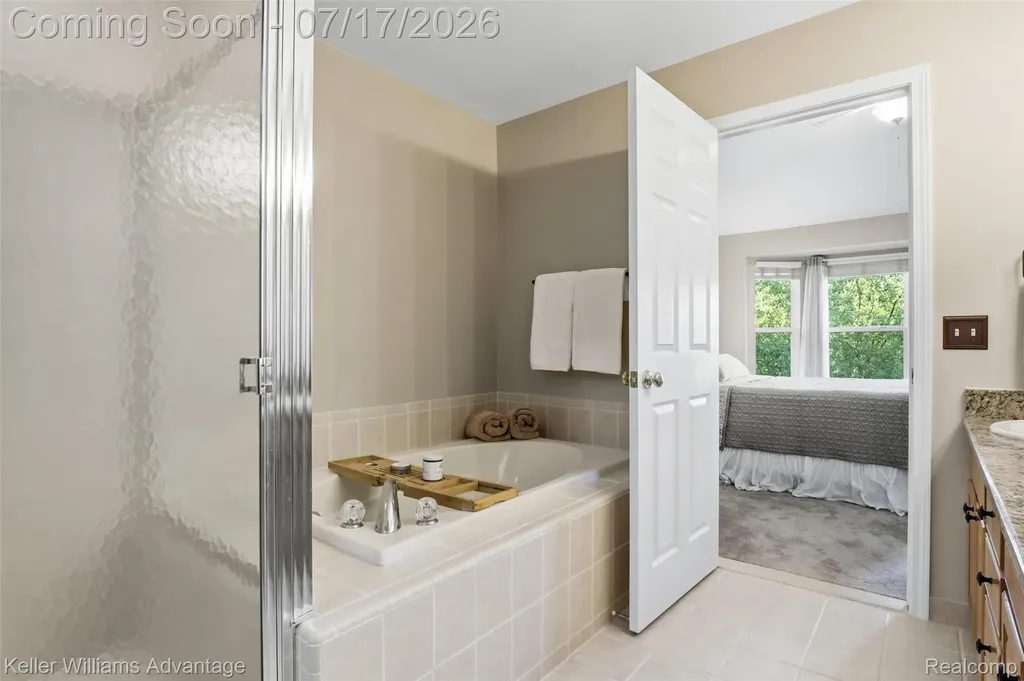1449 Covington Crossing Commerce Charter Township MI 48390