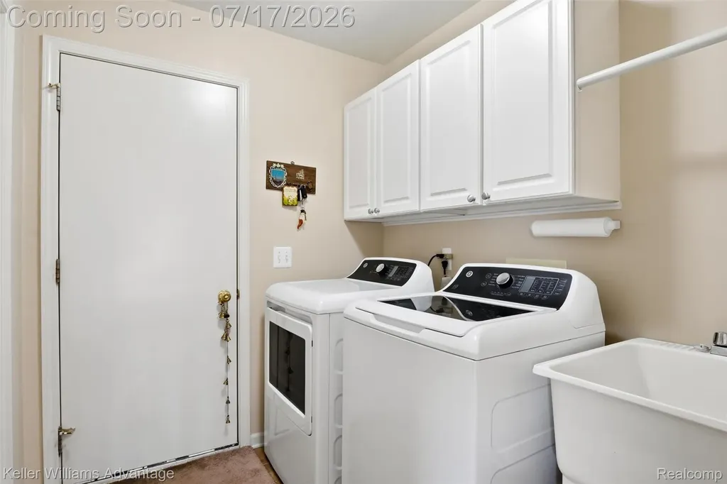 1449 Covington Crossing Commerce Charter Township MI 48390