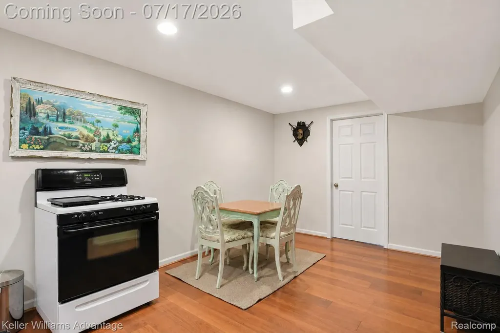 1449 Covington Crossing Commerce Charter Township MI 48390