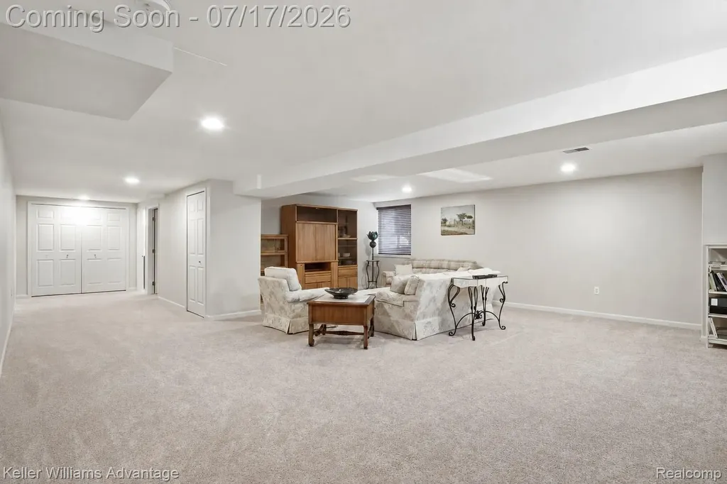 1449 Covington Crossing Commerce Charter Township MI 48390