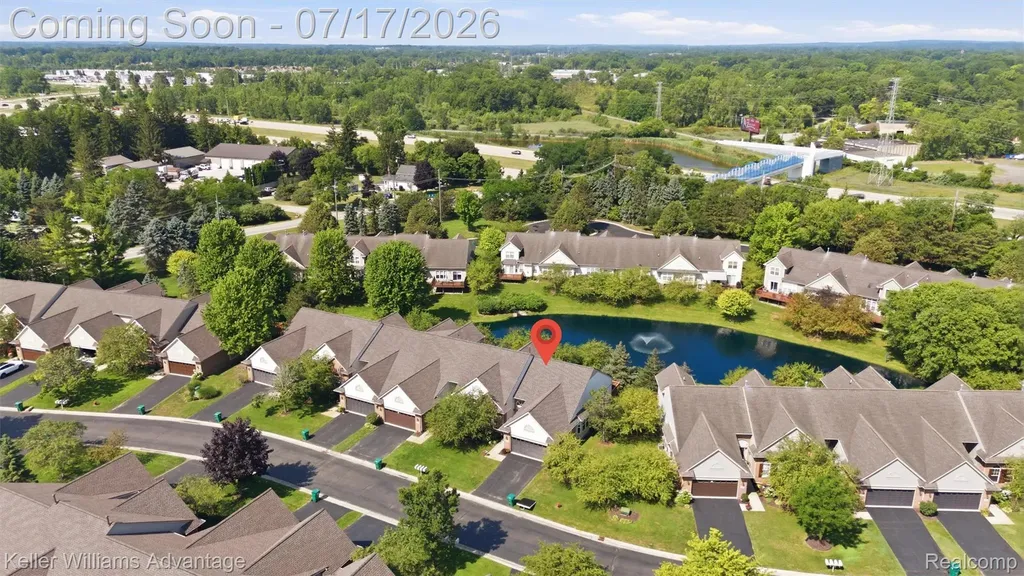 1449 Covington Crossing Commerce Charter Township MI 48390