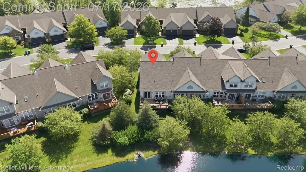 1449 Covington Crossing Commerce Charter Township MI 48390