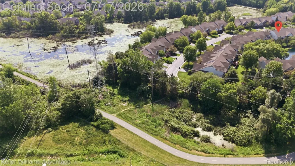 1449 Covington Crossing Commerce Charter Township MI 48390