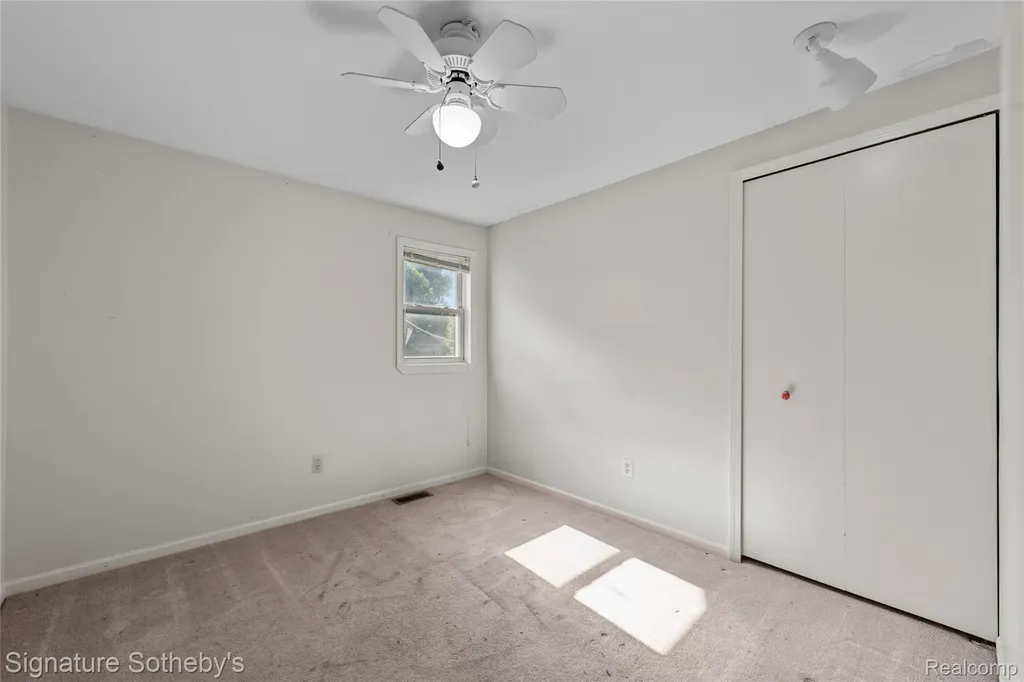 1312 Merry Road Waterford Charter Township MI 48328