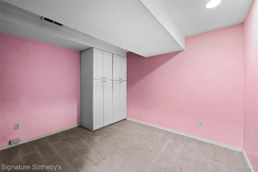 1312 Merry Road Waterford Charter Township MI 48328