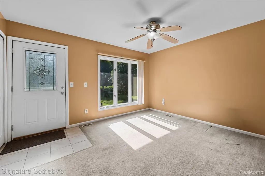 1312 Merry Road Waterford Charter Township MI 48328