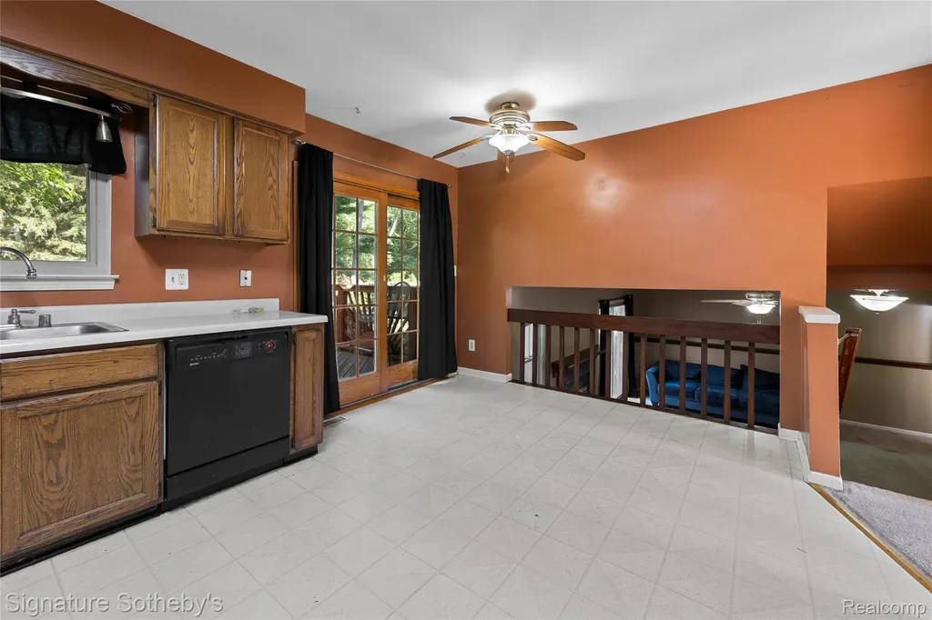 1312 Merry Road Waterford Charter Township MI 48328