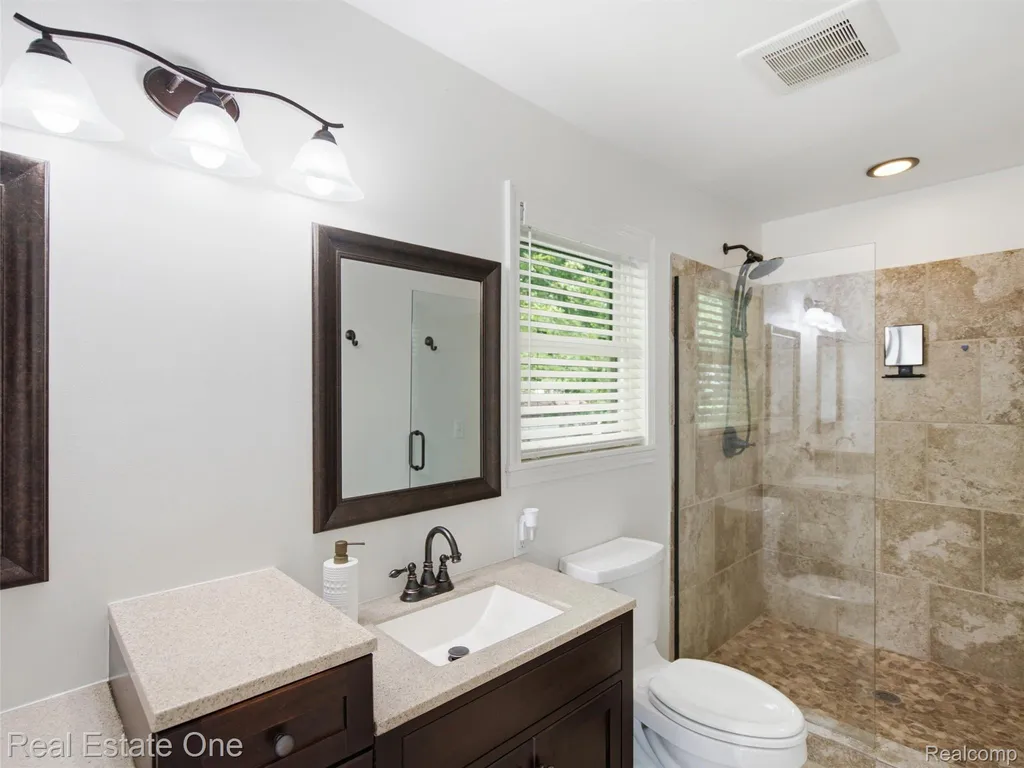 4011 Lotus Drive Waterford Charter Township MI 48329