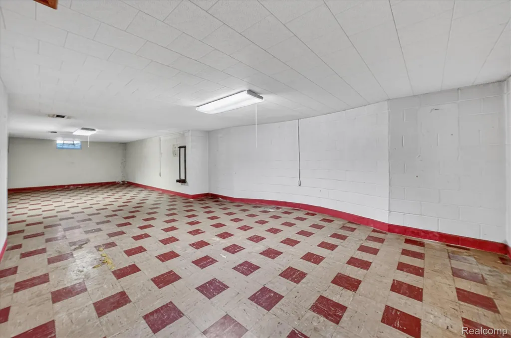 3 Shorecrest Circle Village Of Grosse Pointe Shores City MI 48236