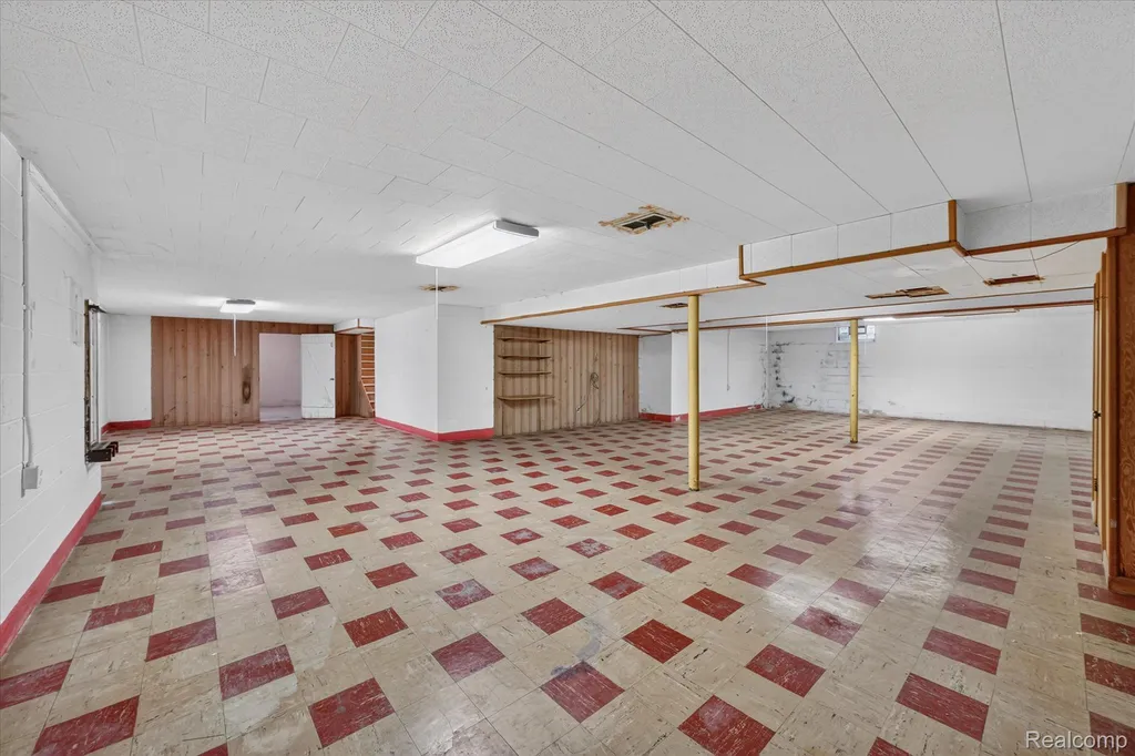 3 Shorecrest Circle Village Of Grosse Pointe Shores City MI 48236