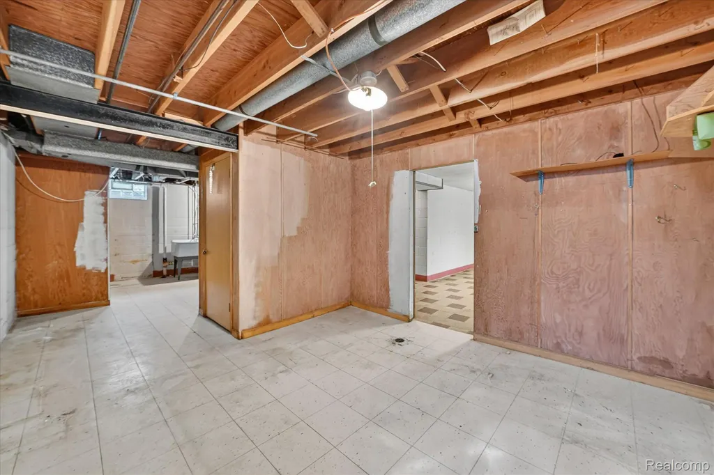 3 Shorecrest Circle Village Of Grosse Pointe Shores City MI 48236