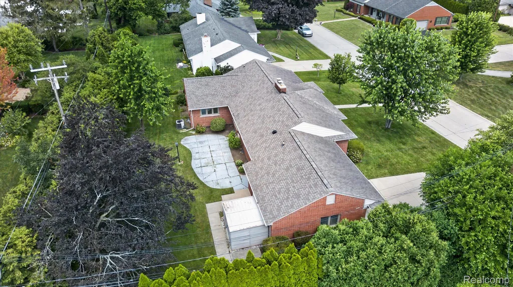 3 Shorecrest Circle Village Of Grosse Pointe Shores City MI 48236