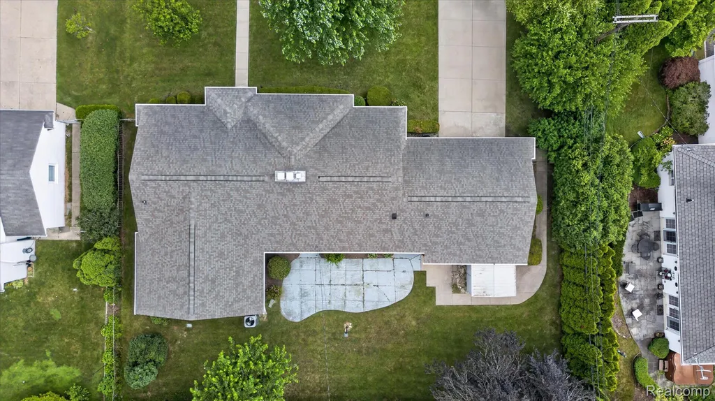 3 Shorecrest Circle Village Of Grosse Pointe Shores City MI 48236