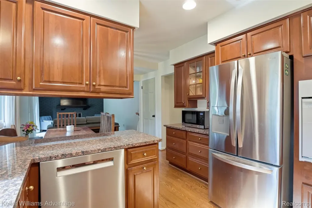 23229 Gilbar Street Novi City MI 48375