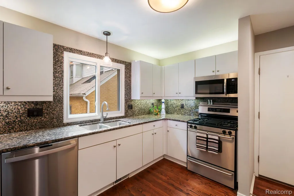 5775 Eastman Boulevard West Bloomfield Charter Township MI 48323