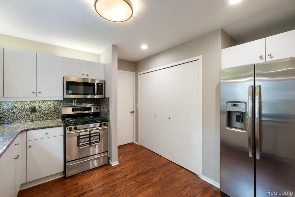 5775 Eastman Boulevard West Bloomfield Charter Township MI 48323