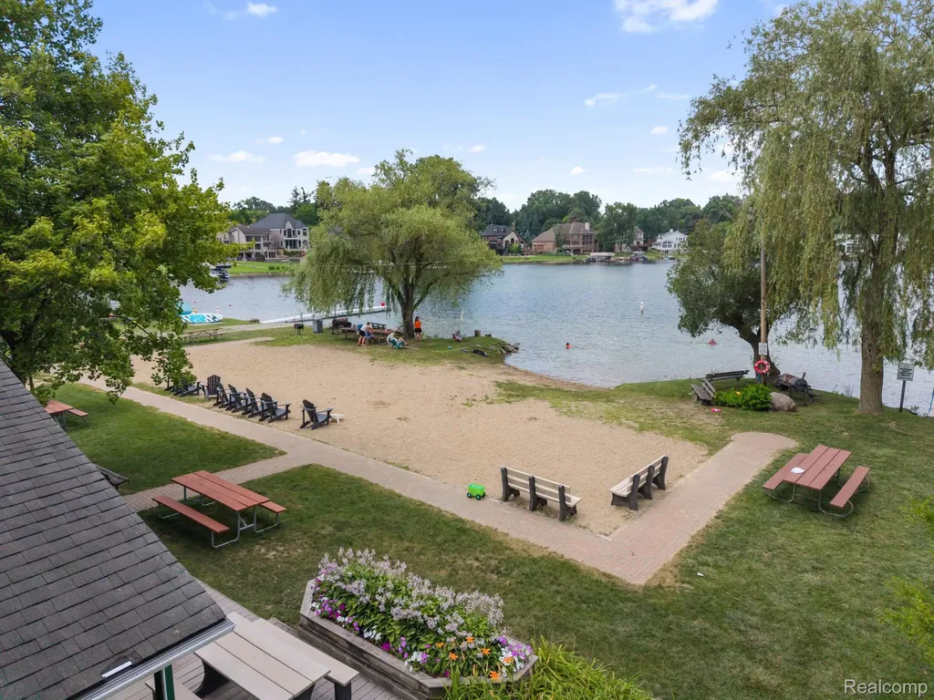 5775 Eastman Boulevard West Bloomfield Charter Township MI 48323