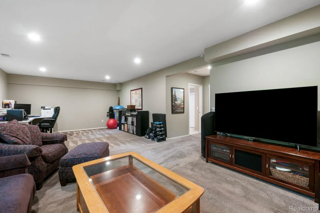 5775 Eastman Boulevard West Bloomfield Charter Township MI 48323
