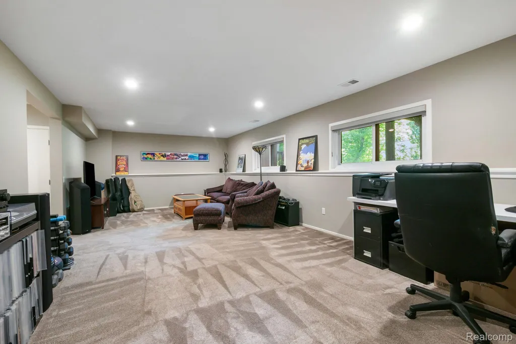 5775 Eastman Boulevard West Bloomfield Charter Township MI 48323