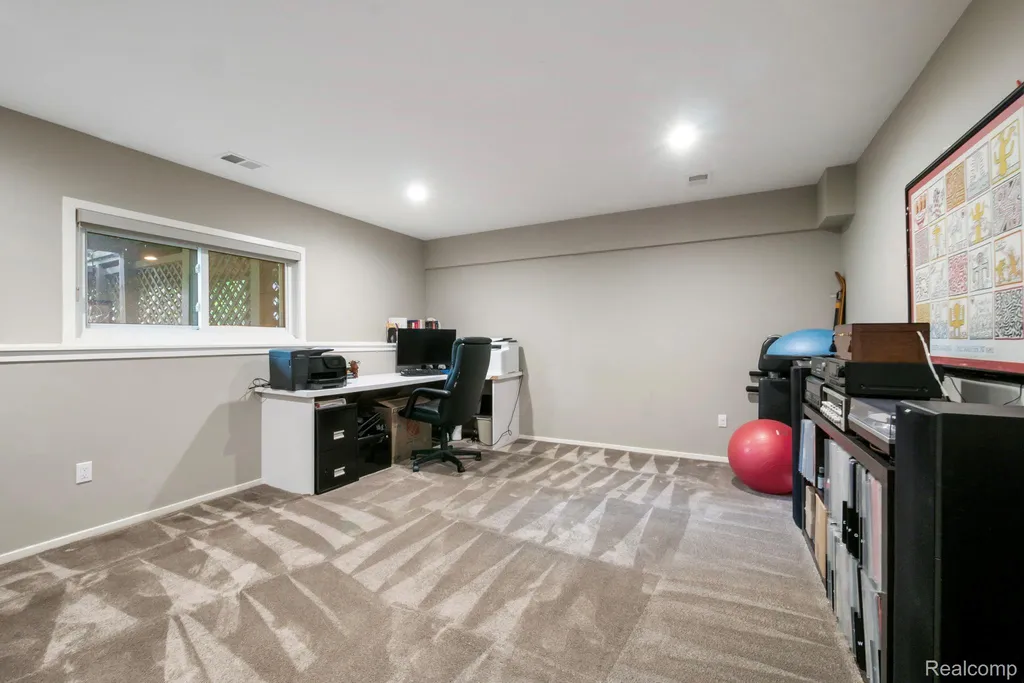 5775 Eastman Boulevard West Bloomfield Charter Township MI 48323