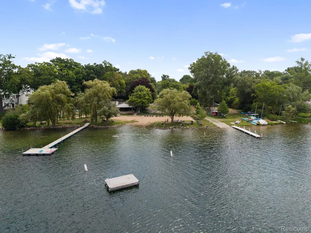 5775 Eastman Boulevard West Bloomfield Charter Township MI 48323
