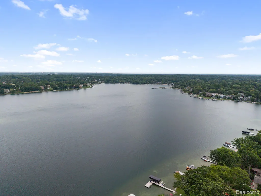 5775 Eastman Boulevard West Bloomfield Charter Township MI 48323