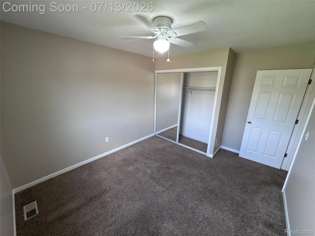 35601 Ashford Drive Sterling Heights City MI 48312