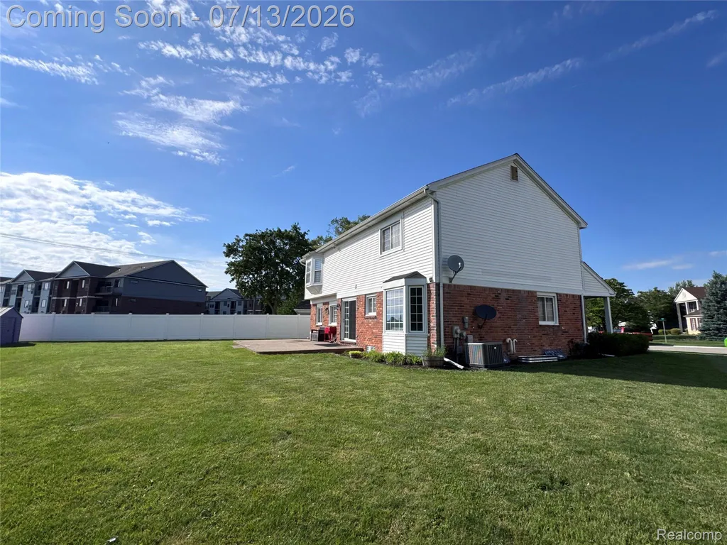 35601 Ashford Drive Sterling Heights City MI 48312