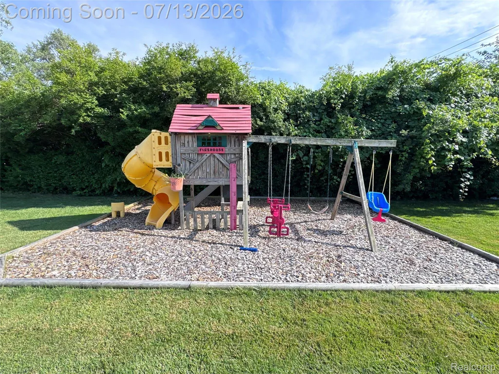 35601 Ashford Drive Sterling Heights City MI 48312