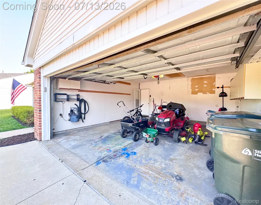 35601 Ashford Drive Sterling Heights City MI 48312